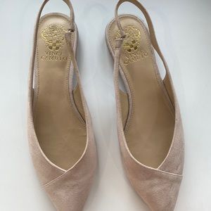 vince camuto beige flats. size 8.5